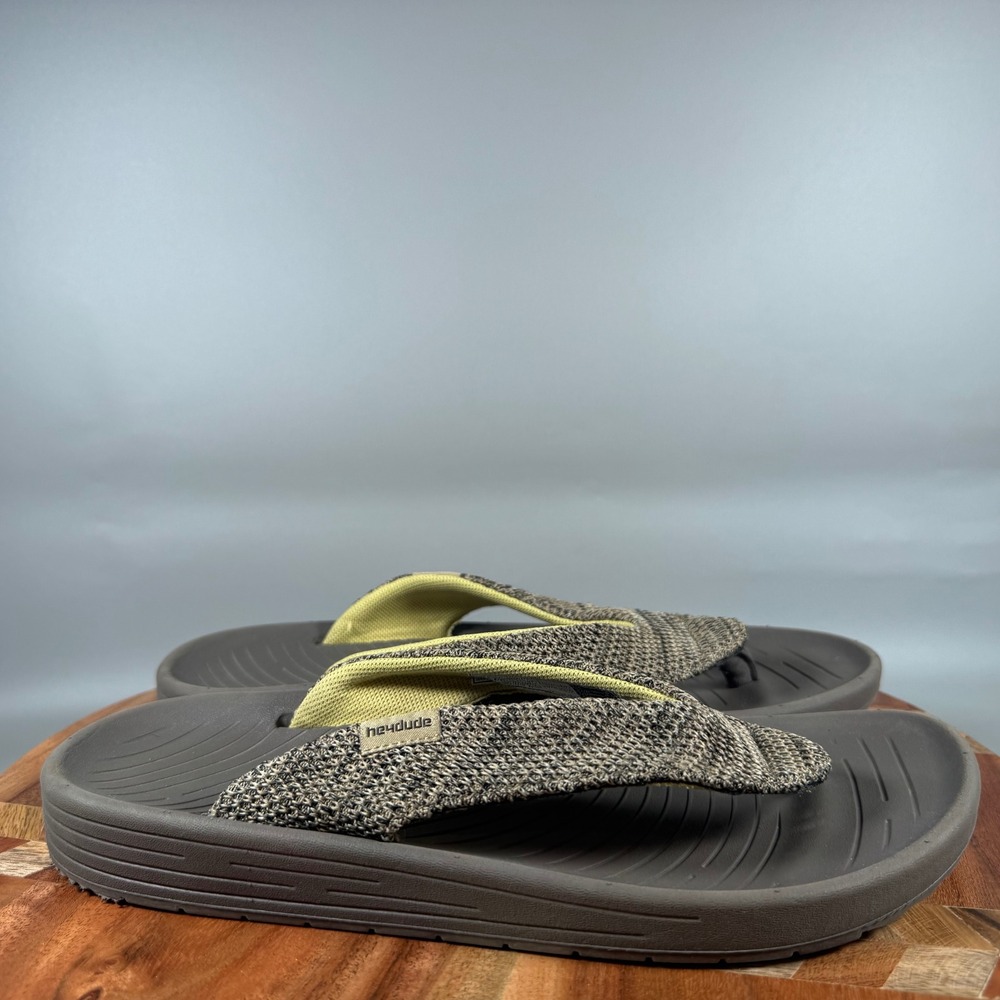HEYDUDE Sami Free Mens Nut Yellow Knit Thong Sandals Size 8 112160600